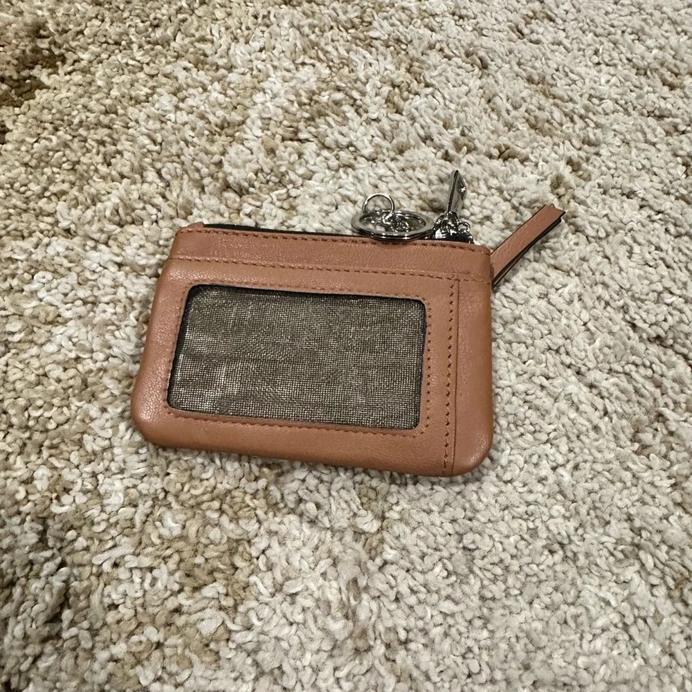 LODIS Luxury 1965 Ellie Series Leather Card & Coin Wallet Keychain NWOT